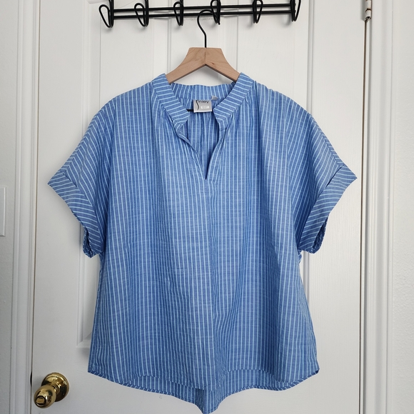 Finley Tops - Finley Jay Striped Cotton Chambray Blouse In Aqua/blue